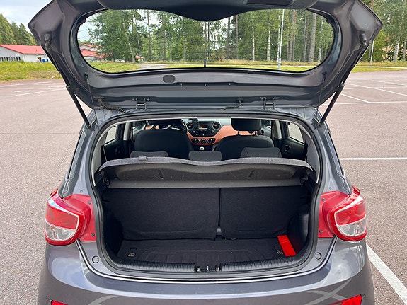 Hyundai i10 11 of 14
