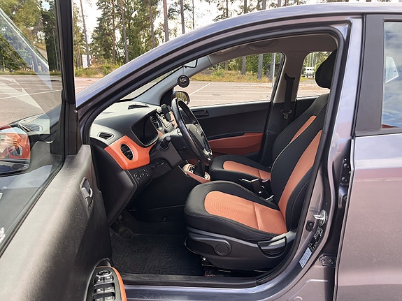 Hyundai i10 6 of 14