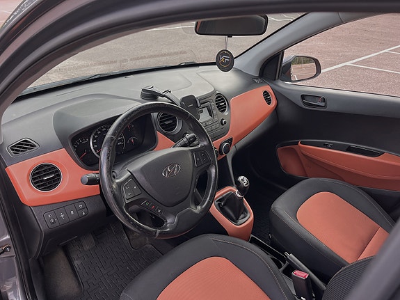 Hyundai i10 8 of 14