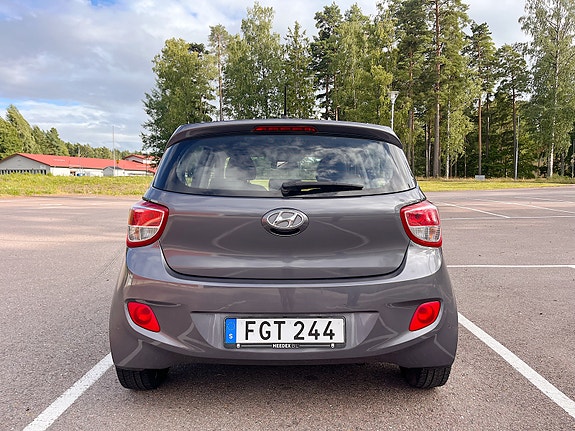 Hyundai i10 10 of 14