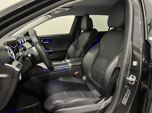 Mercedes-Benz C300 7 of 29