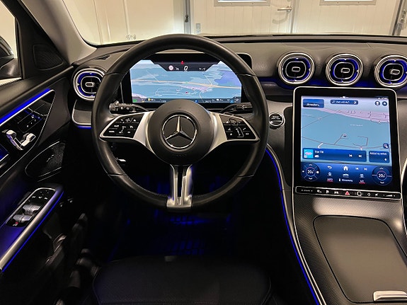 Mercedes-Benz C300 18 of 29