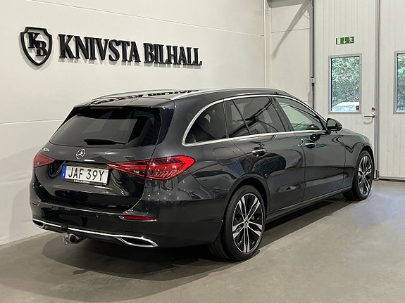 Mercedes-Benz C300 4 of 29