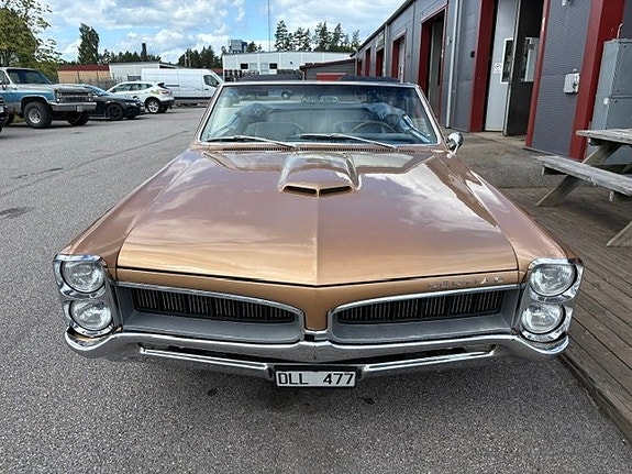 Pontiac LeMans 3 of 14