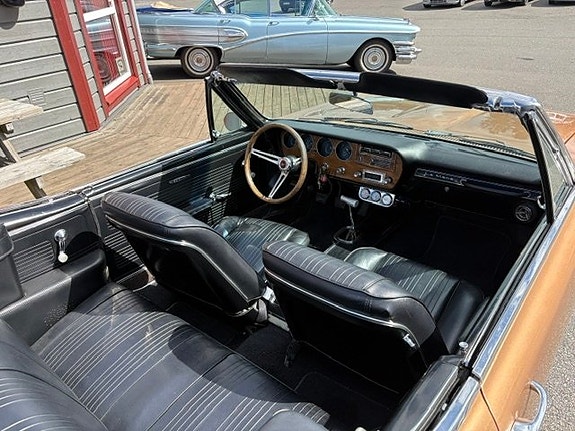 Pontiac LeMans 11 of 14