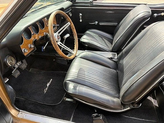 Pontiac LeMans 9 of 14