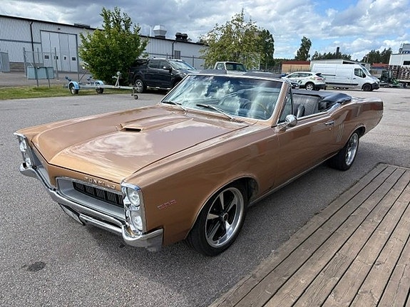 Pontiac LeMans 4 of 14
