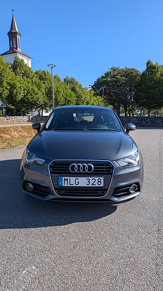 Audi A1 3 of 9