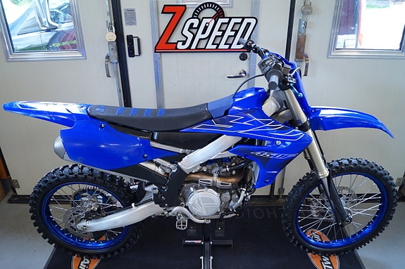 Yamaha YZF 450 "Rekluse" 8 of 9