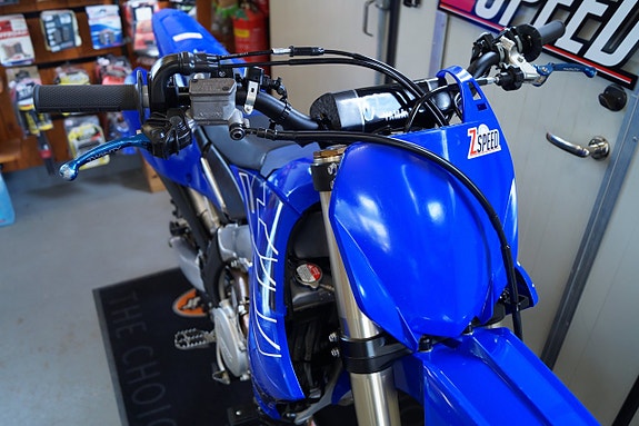 Yamaha YZF 450 "Rekluse" 9 of 9