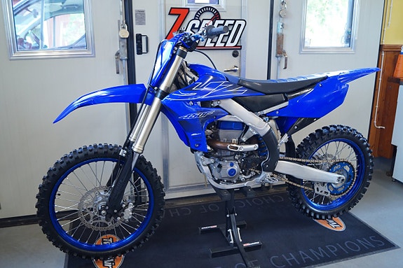 Yamaha YZF 450 "Rekluse" 5 of 9