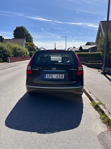 Hyundai i30 4 of 8