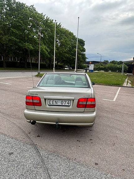 Volvo S70 4 of 8