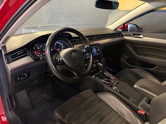 Volkswagen Passat 13 of 25