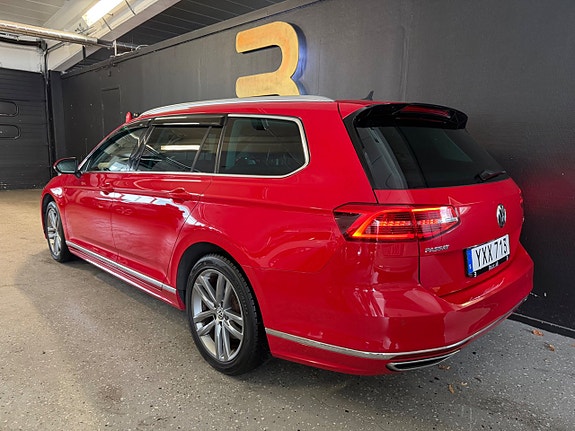 Volkswagen Passat 3 of 25