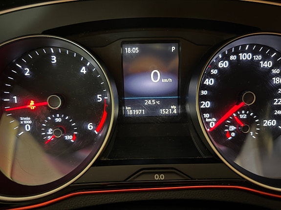 Volkswagen Passat 24 of 25