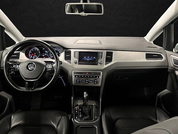 Volkswagen Golf Sportsvan 14 of 27