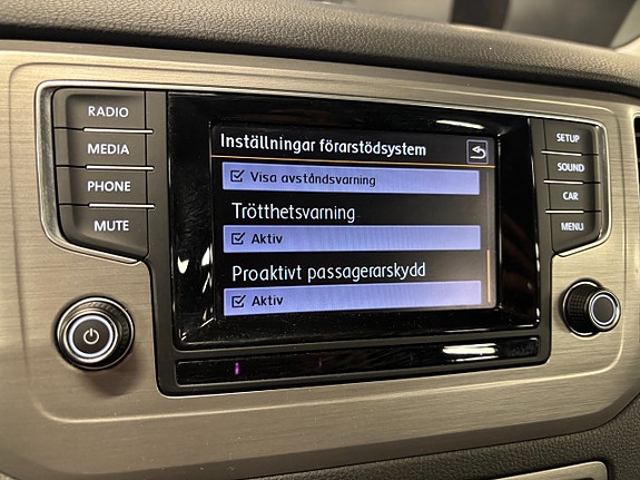 Volkswagen Golf Sportsvan 19 of 27