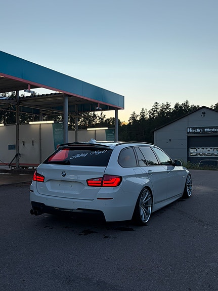 BMW 520d 4 of 7