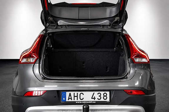Volvo V40 Cross Country 6 of 24