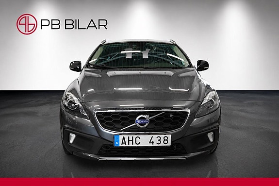 Volvo V40 Cross Country 3 of 24