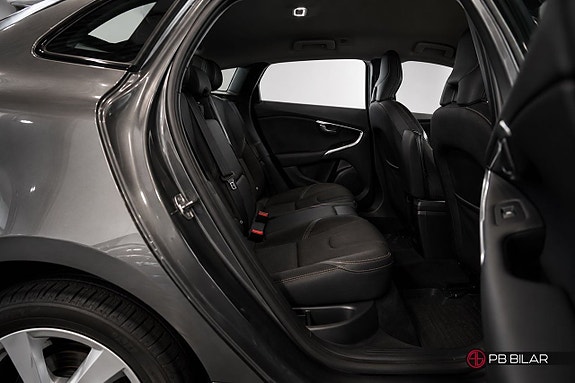 Volvo V40 Cross Country 17 of 24