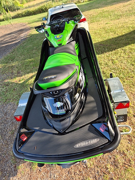 Kawasaki Ultra 310R 6 of 18