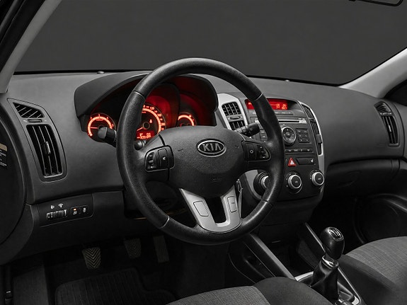 Kia Ceed 8 of 16