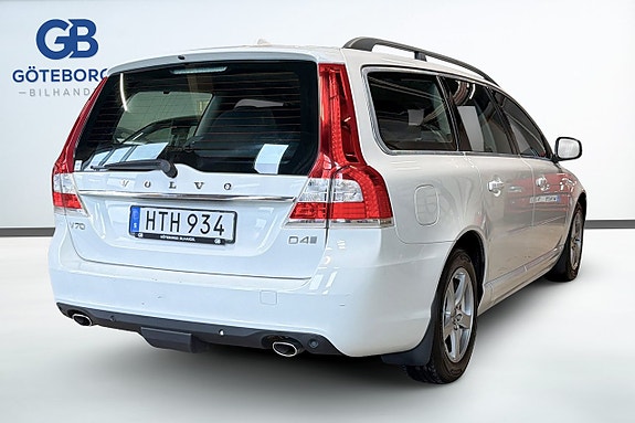 Volvo V70 6 of 17