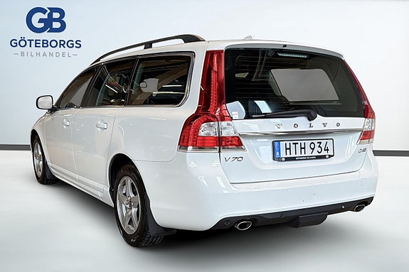 Volvo V70 4 of 17