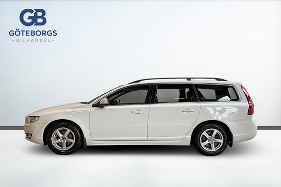 Volvo V70 3 of 17