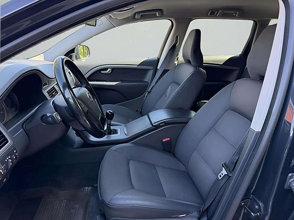 Volvo V70 12 of 21