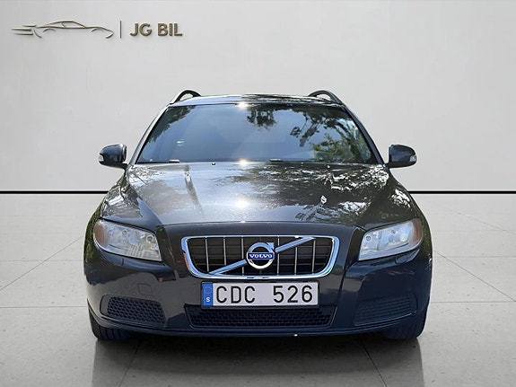 Volvo V70 10 of 21