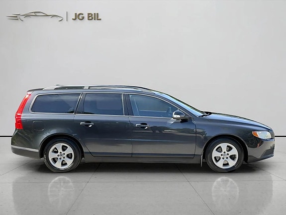 Volvo V70 8 of 21