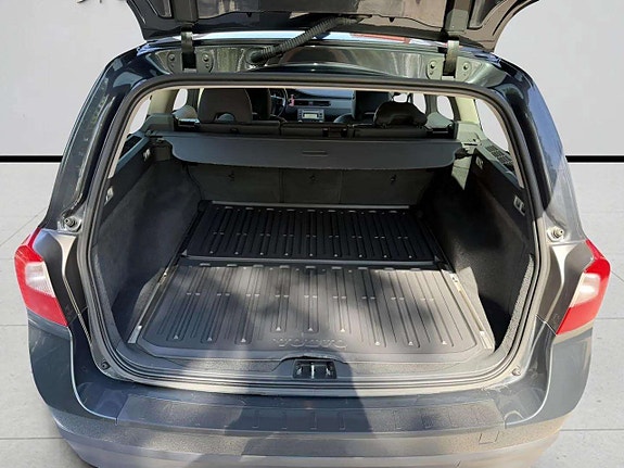 Volvo V70 13 of 21