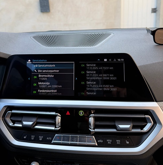 BMW 330e 13 of 15