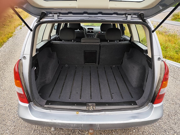 Opel Astra 3 of 6