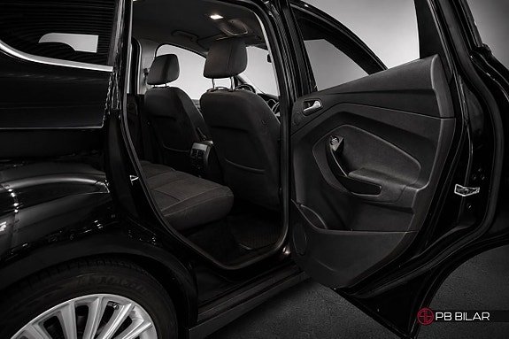 Ford C-Max 16 of 24