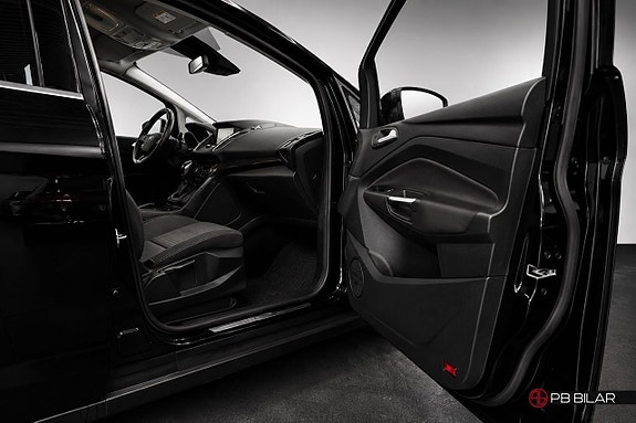 Ford C-Max 13 of 24