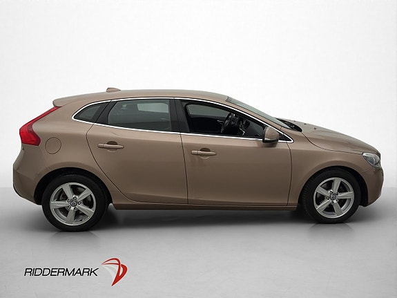 Volvo V40 9 of 25