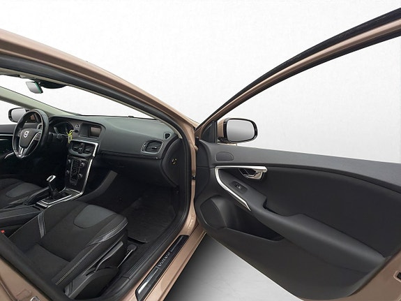 Volvo V40 19 of 25