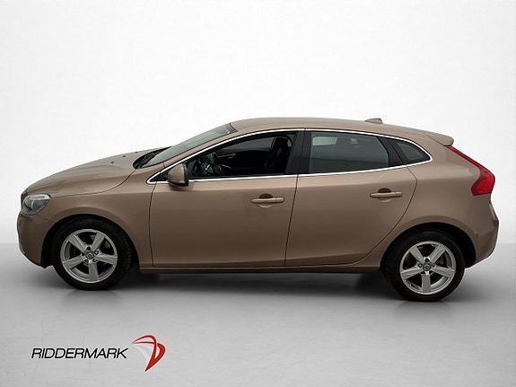 Volvo V40 4 of 25