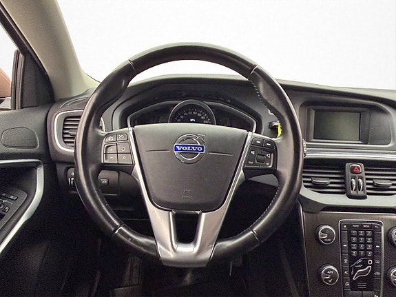 Volvo V40 13 of 25