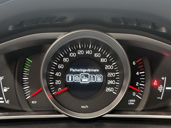 Volvo V40 24 of 25