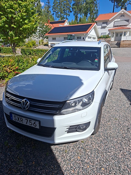 Volkswagen Tiguan 3 of 4