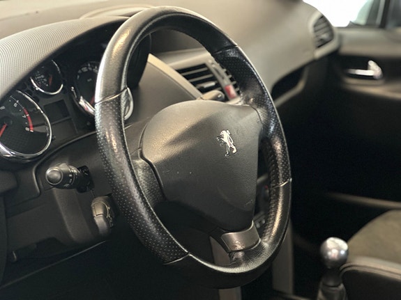 Peugeot 207 10 of 21