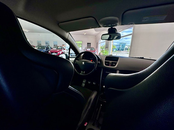 Peugeot 207 11 of 21