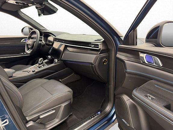 Lynk & Co 01 14 of 30