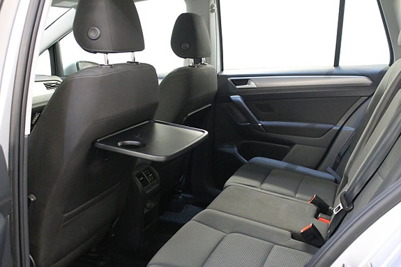 Volkswagen Golf Sportsvan 12 of 13