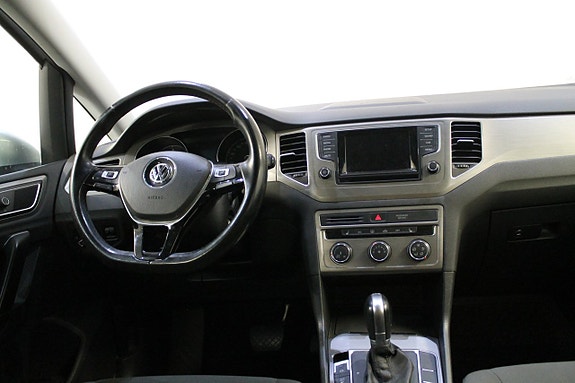Volkswagen Golf Sportsvan 10 of 13